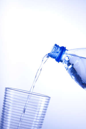 जल का महत्व: hydrational डिटॉक्स और मूत्र द्वारा शरीर की सफाई